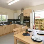 Jubilee Bungalow Pet Friendly Sleeps 3 Holiday home
