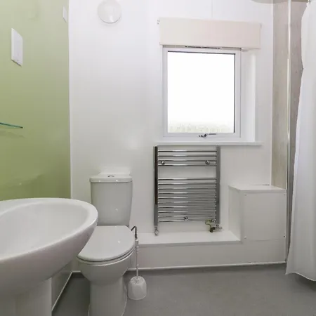 Jubilee Pet Friendly Sleeps 3 *