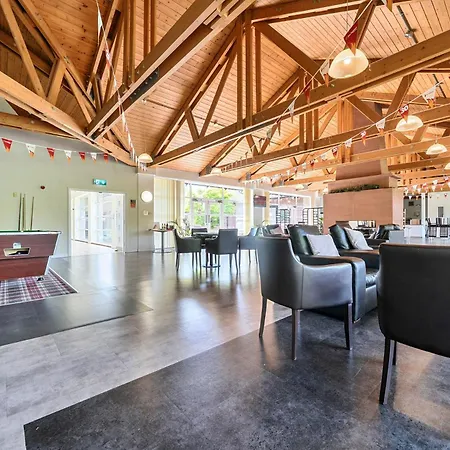 Jubilee Pet Friendly Sleeps 3 *